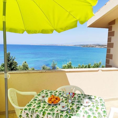 Villa Smeraldo - Mansarda con Spettacolare vista sul Mare Capo Rizzuto Exterior photo